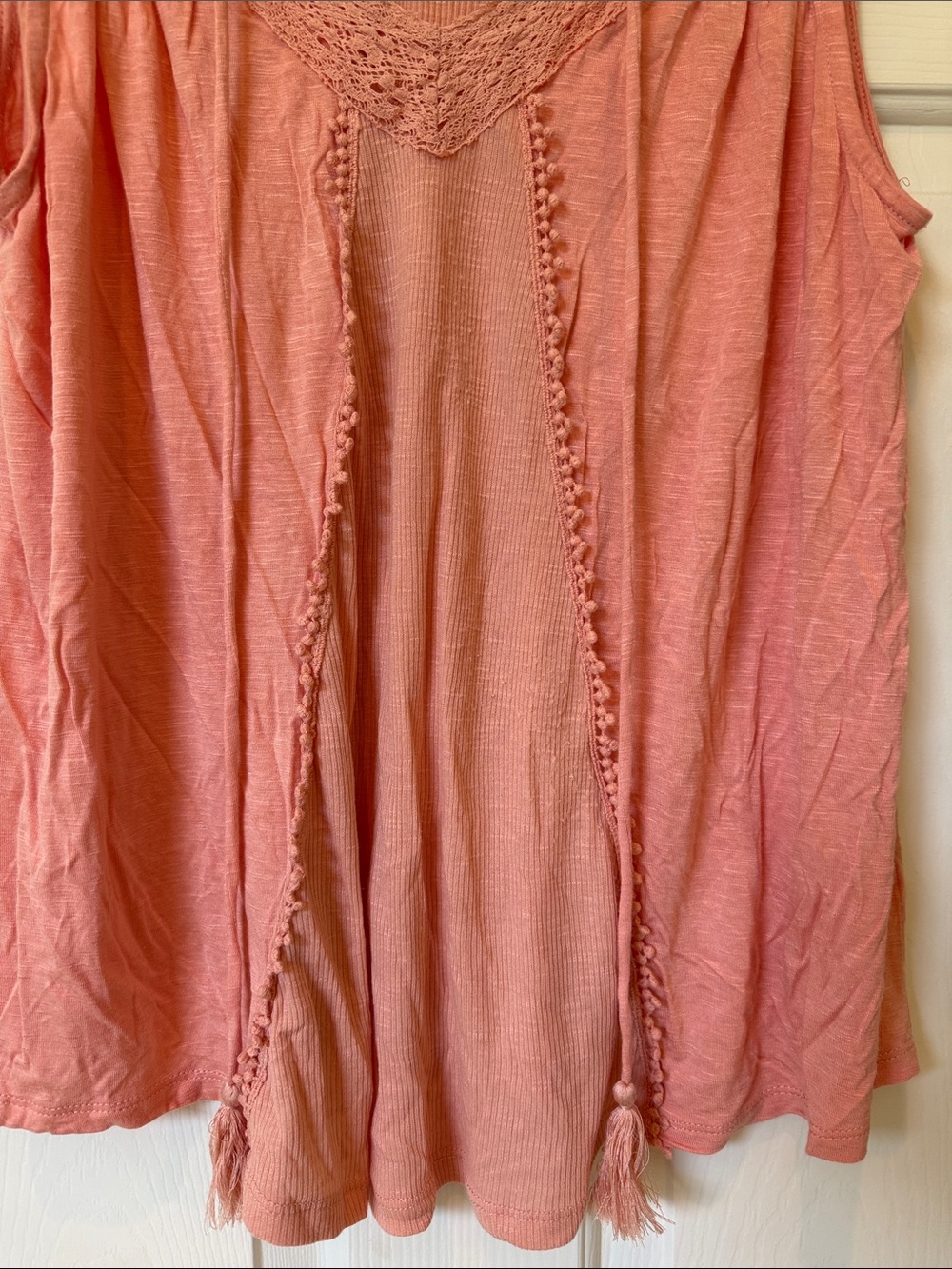 Knox Rose Crochet-Trim V-Neck Camisole in Dusty Rose - Picture 4 of 5